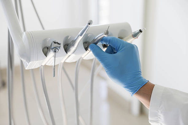 Professional Tooth Extraction technician working in Stonewall, LA